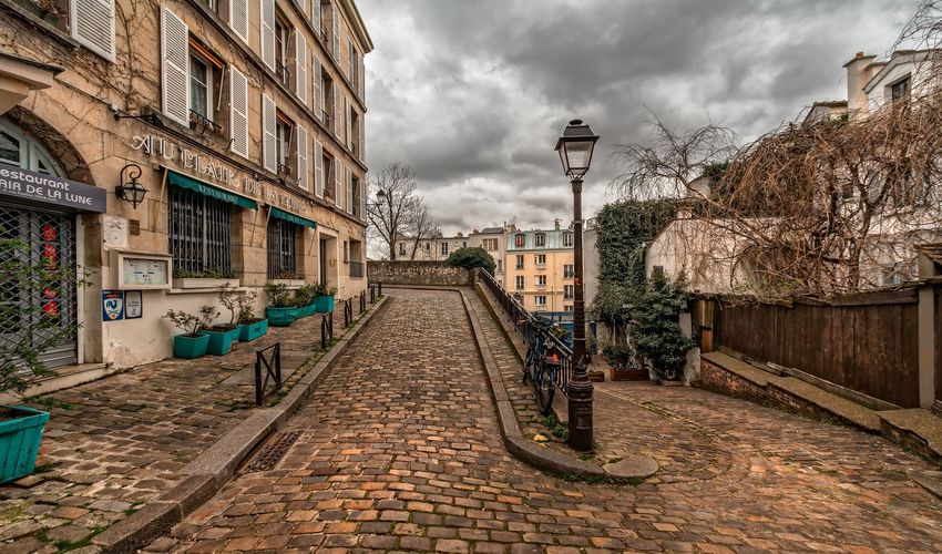 Discover the Montmartre District
