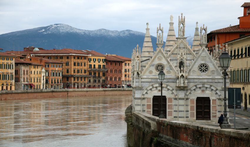 Santa Maria Della Spina - St. Mary Church
