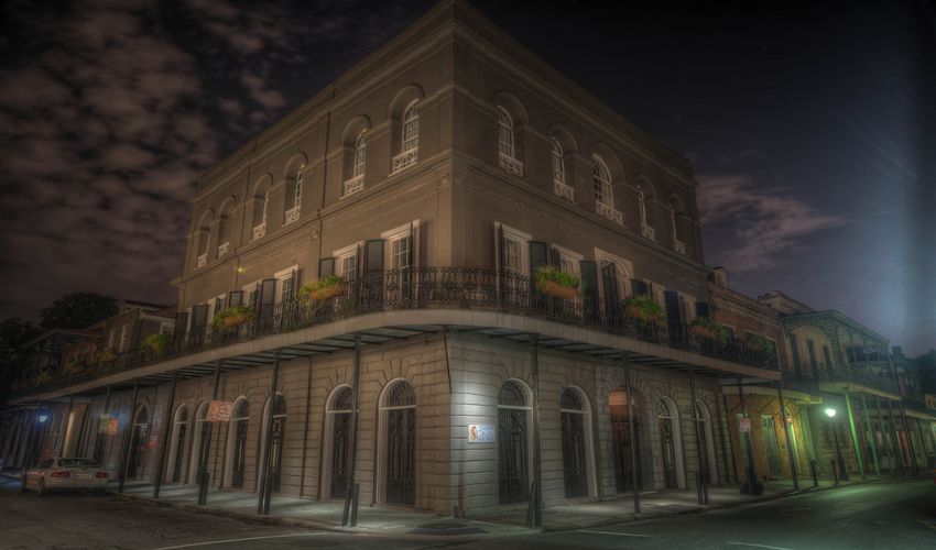 Go On A Ghost Tour