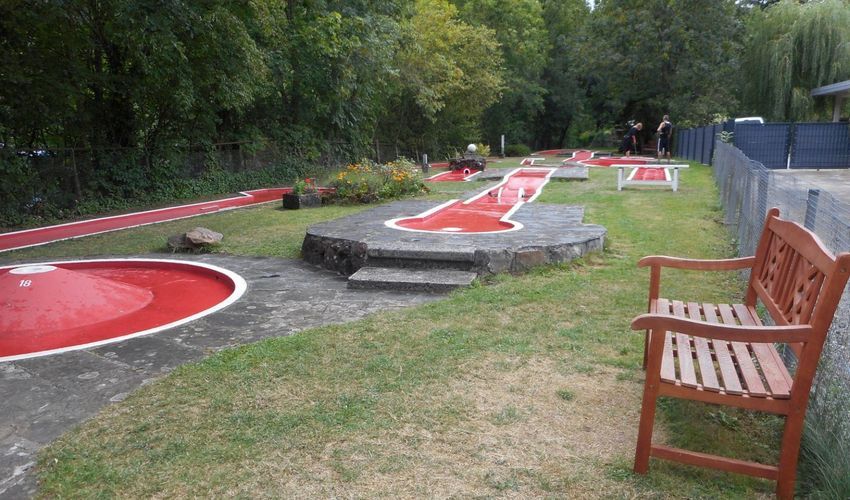 Minigolf and Camping