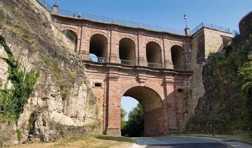 Pont du Château, Passerelle and Adolphe Bridges