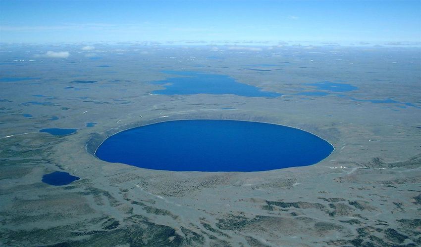 Pingualuit Crater Hike